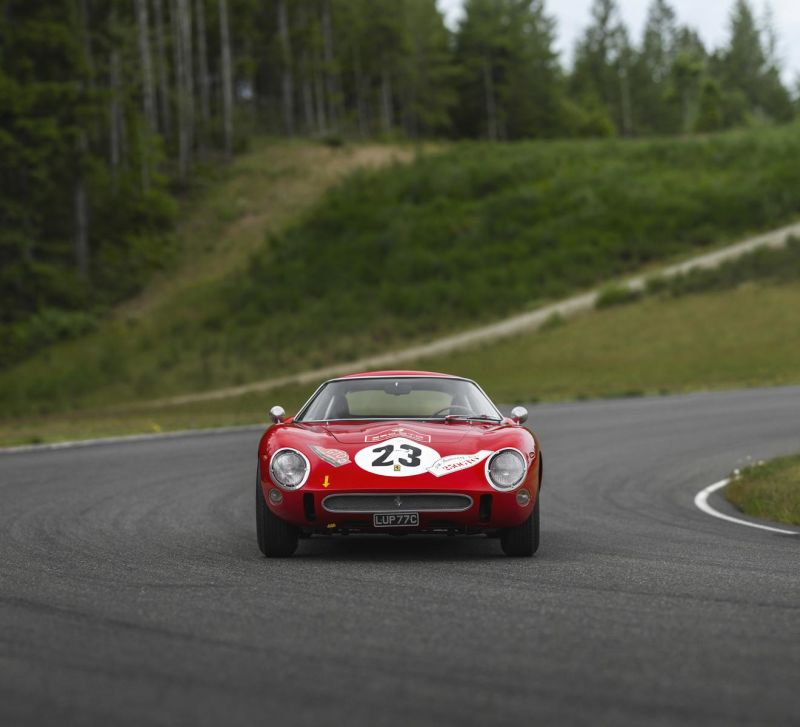 Illustration for article titled El automóvil a subasta más caro de la historia es este Ferrari de 1962 vendido por 48,4 millones de dólares